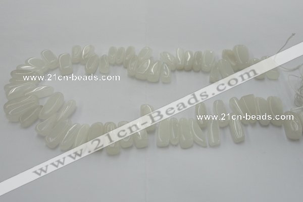 CCH407 15.5 inches 6*18mm - 10*22mm white jade chips beads